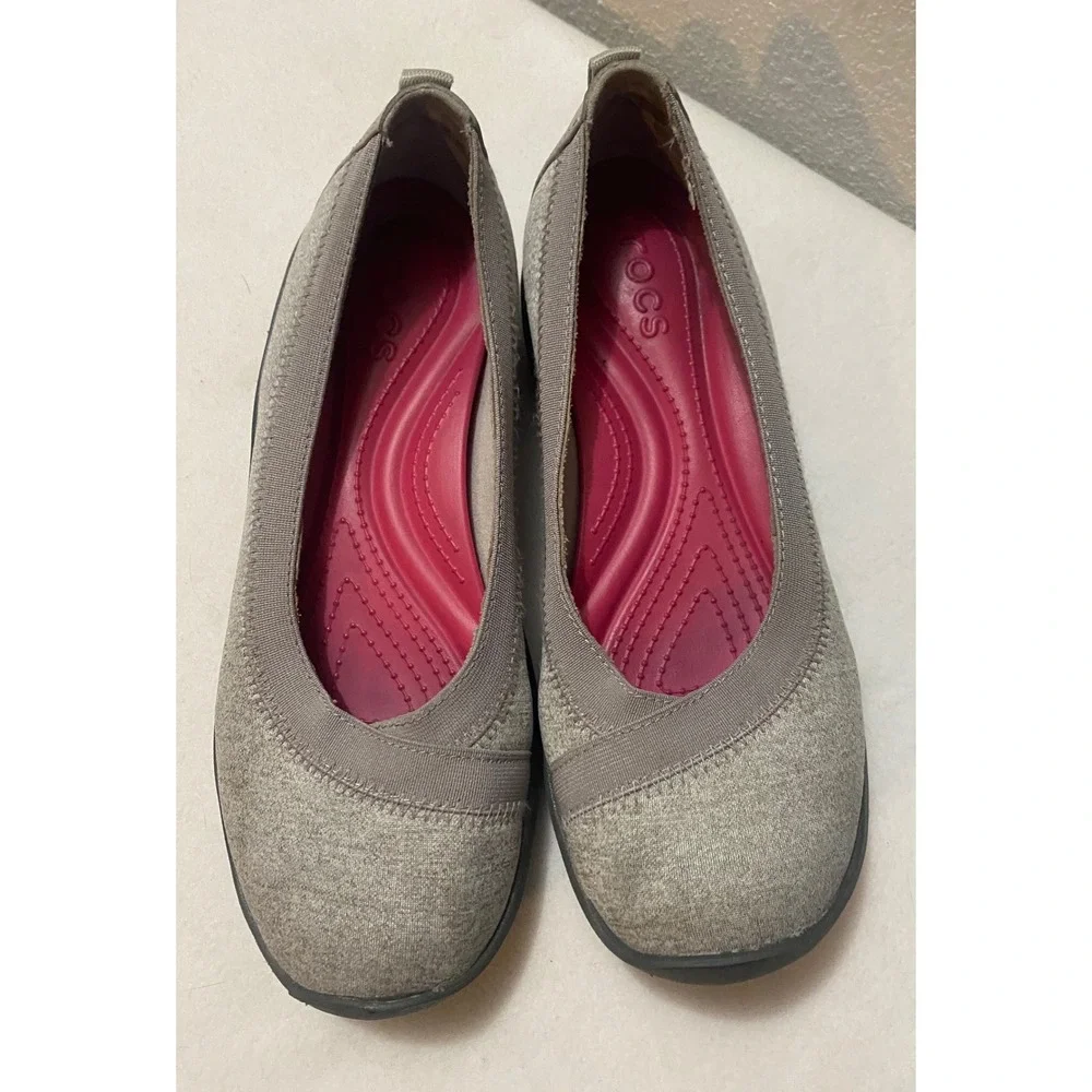 Crocs Women Size 6 Gray Knit Ballet Flats Slip On Comfort Shoes